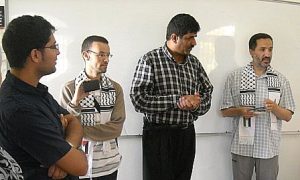 Ziad Medoukh avec les militants lyonnaisfranÃ§ais